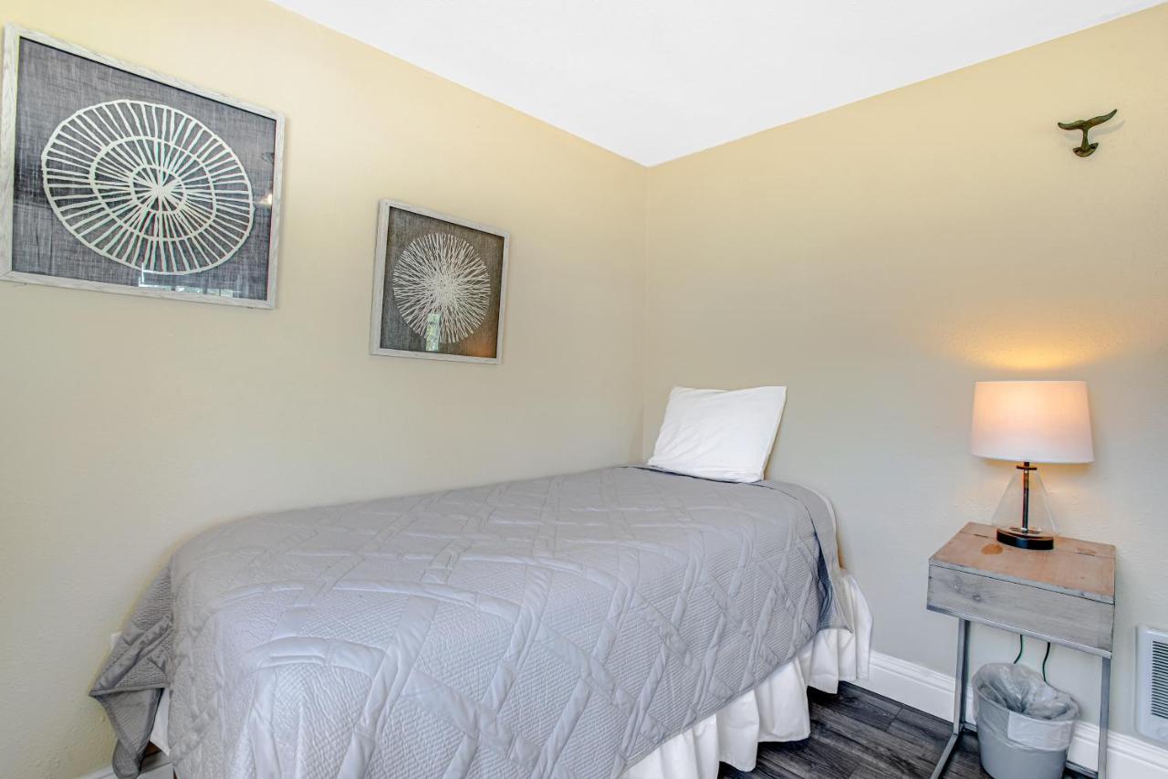 Siletz Bay Getaway Villa Lincoln City Dış mekan fotoğraf