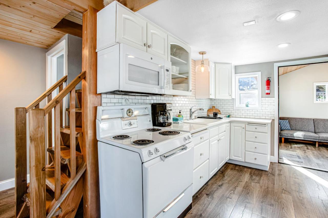 Siletz Bay Getaway Villa Lincoln City Dış mekan fotoğraf